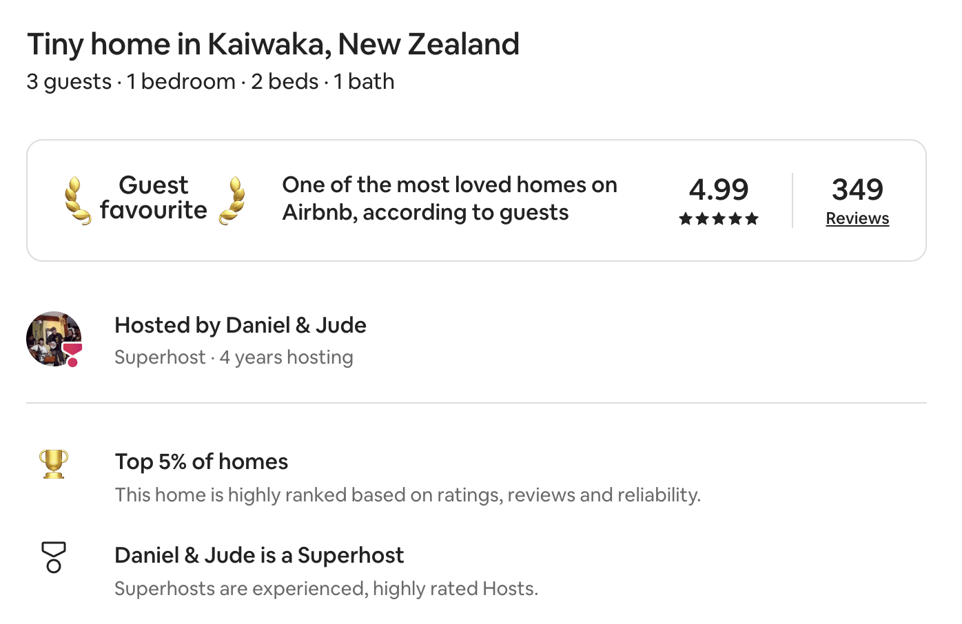 Screenshot eines Airbnb-Inserats mit dem „Guest Favourite“-Badge, das die hohe Beliebtheit und positiven Bewertungen des Objekts als Beispiel für Social Proof zeigt.