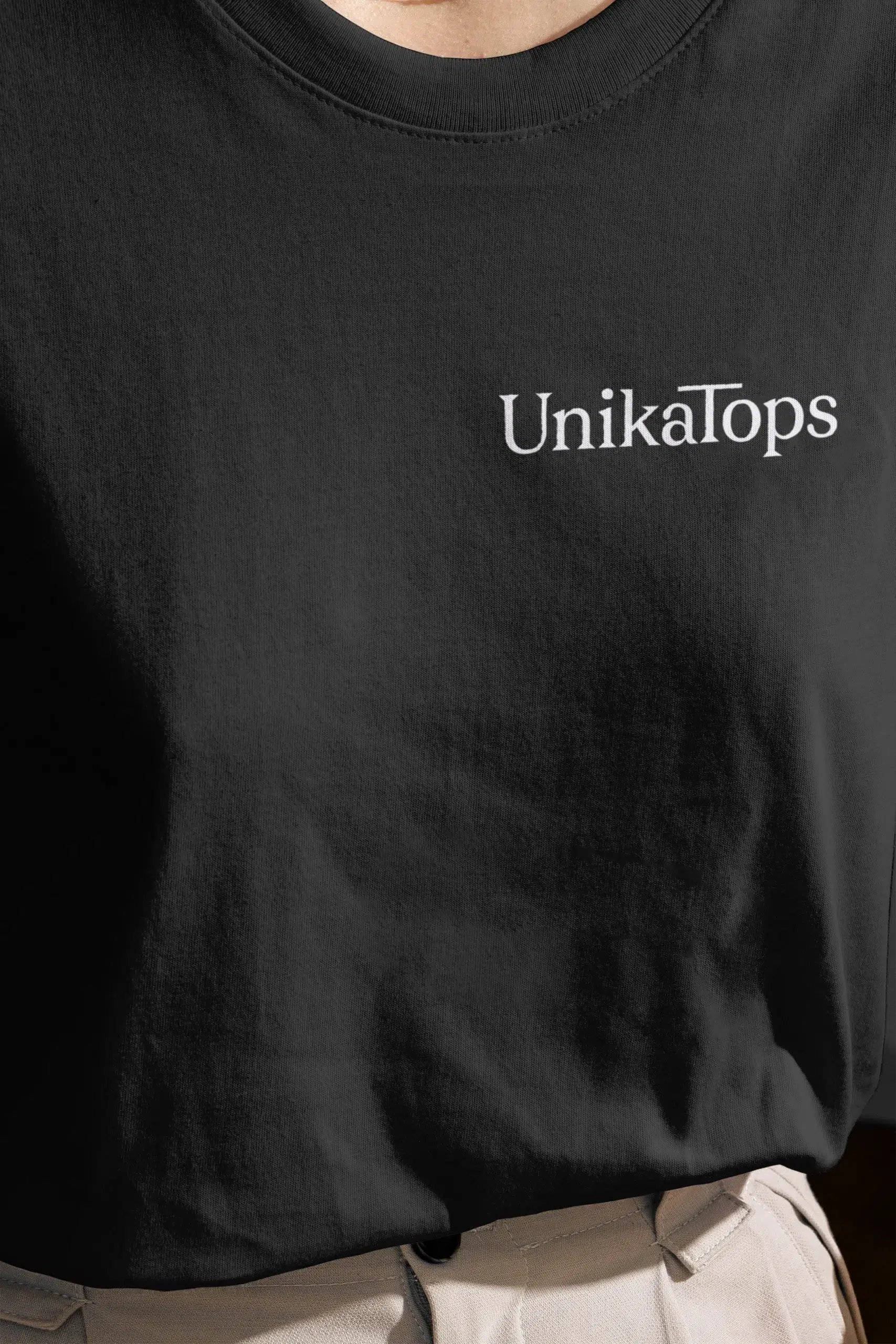 Logo on Tshirt application to show the Unikatops visual identity